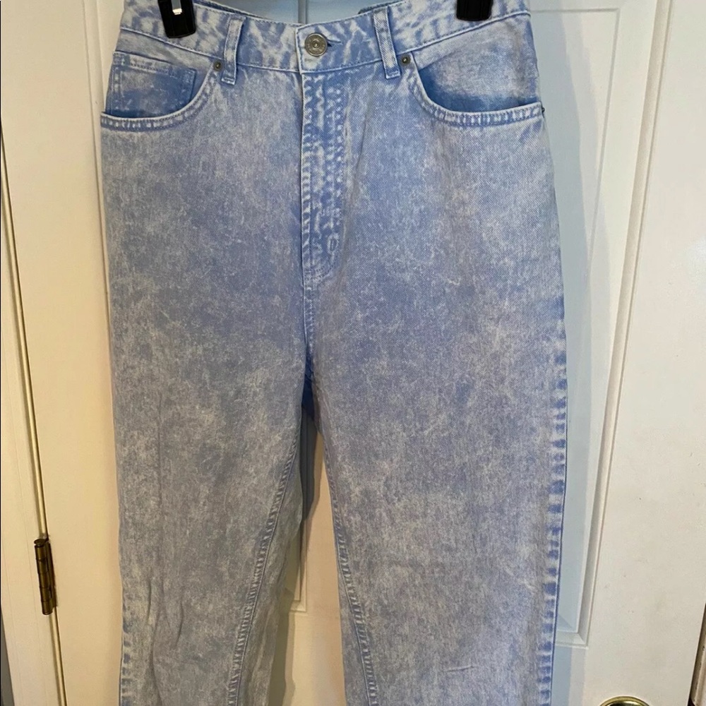 BDG acid wash mom jeans size 30